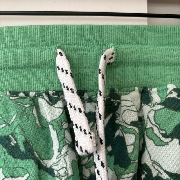 NWOT Zella Lounge Shorts - Picture 2 of 4